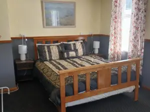 Hunters Hotel