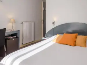 Logis Hôtels - le Pont Bernet - Hotel 2 étoiles et Restaurant