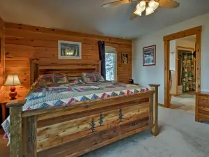 Spacious Gilford Retreat with Deck 2 Mi to Skiing!