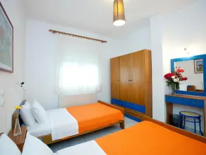 Yiouli Hotel