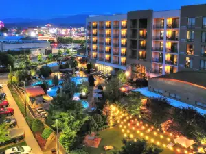 Courtyard Pigeon Forge