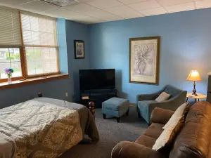 Pershing, Heights, 102