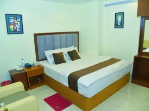 Hotel Crown City