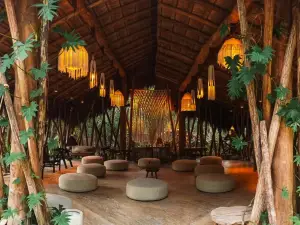 Naya Bacalar Lagoon Front Hotel