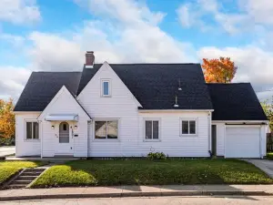Family Space, King Beds, Near Air Force Base