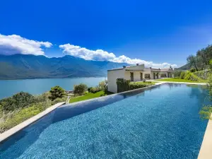 Llac Living Nature Hotel