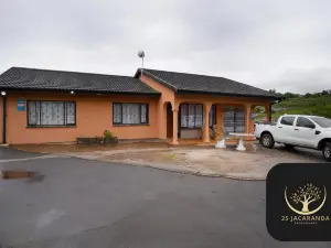 25 Jacaranda Lodge & Backpackers