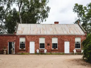 Ravenswood Homestead
