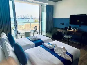 South32 Hotel