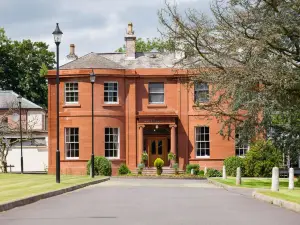 Woodland House Hotel
