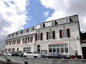 Hotel du Port et des Bains
