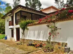 Hotel Campestre El Porton de Los Jeroglificos