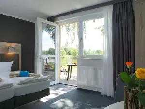 Boootshaus - am Spreeufer