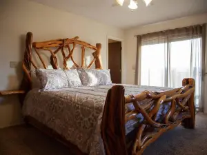 Spacious 4Br 3BA Convenient Downtown Driggs House