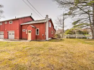 Cozy Castleton Cabin with Fire Pit and Water Access!