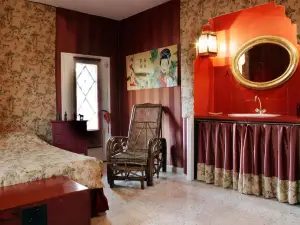 Le Mas Des Pots Rouges