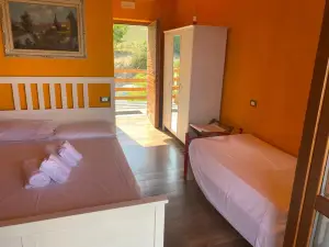 Lo Scoiattolo Country House