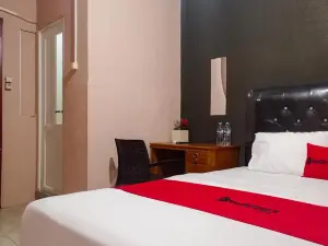 RedDoorz at Hotel Island Bengkulu
