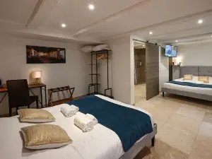 Hotel de La Croisee
