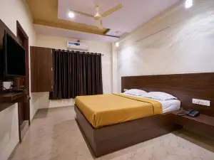 Hotel Ranjan Deluxe