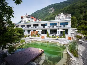 Carlton-Europe Vintage Adults Hotel