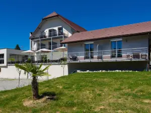 Hotel Blanc