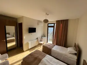 Hotel Khulo Lnn