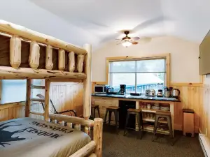 Cobble Mountain Lodge