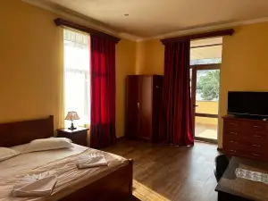 Sweet Home Hotel Meghri