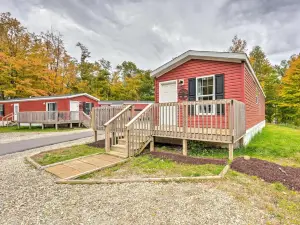 Cozy Cassopolis Retreat on Little Fish Lake!