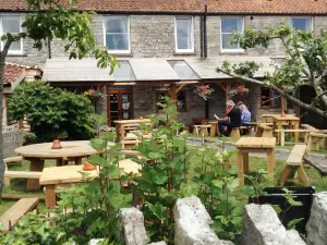 Cross Keys Inn