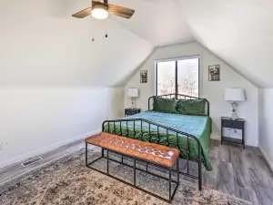 Shared Boat Dock: Lakefront Grove Getaway!