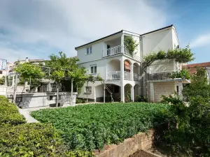 Apartments&Rooms SB
