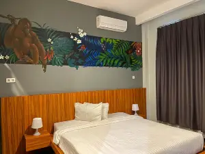 Ladja Hotel Sintang