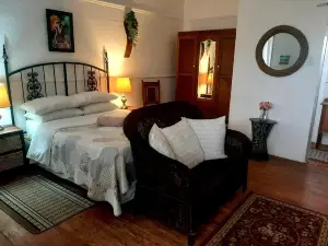 Cathy's Guest House