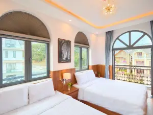 Lotus Hotel Đà Lạt