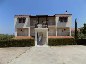 Kiparissis Apartments