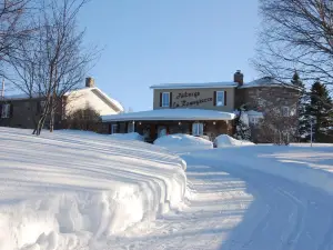 Auberge la Rosepierre Bistro Henri