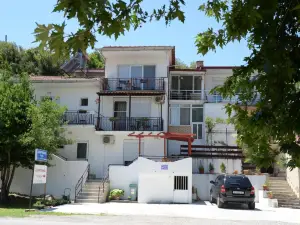 Apartmani Teodora