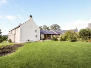 Clynnog House