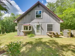 Lovely Waldo Cottage Escape - Pet Friendly!