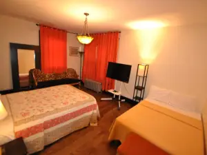 Ewr Airport Multilevel Guest House Room with 2-3 Beds