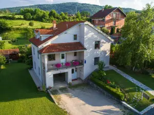 Breza Guesthouse