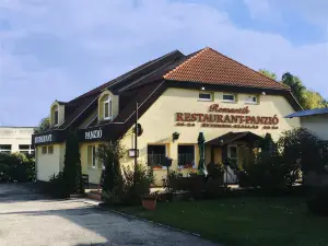 Romantik Etterem - Panzio