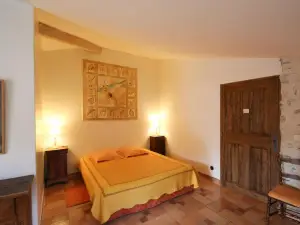 Le Moulin de la Viorne, gîte Avec Piscine au cœur de la Nature en Haute-Provence