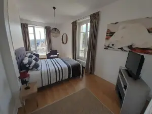 Centre Ville, Chambre indépendante 20m2 et sa Salle de Bain privée