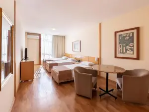 Hotel Crystal