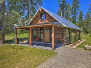 Serene Kootenai Cabin - 3 Mi to Dtwn and River!