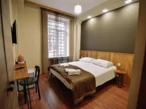 Lori Guest House