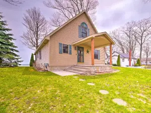 Waterfront Lake Huron Home - Private Beach!